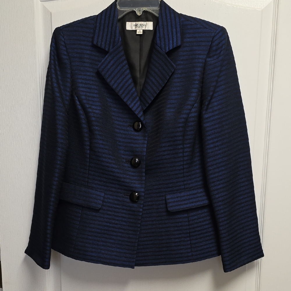 Jones Studio Luxe Navy Striped Blazer